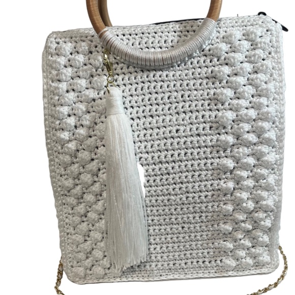 Handcrafted Trapezoid Women's Handbag - Picture 6 of 6